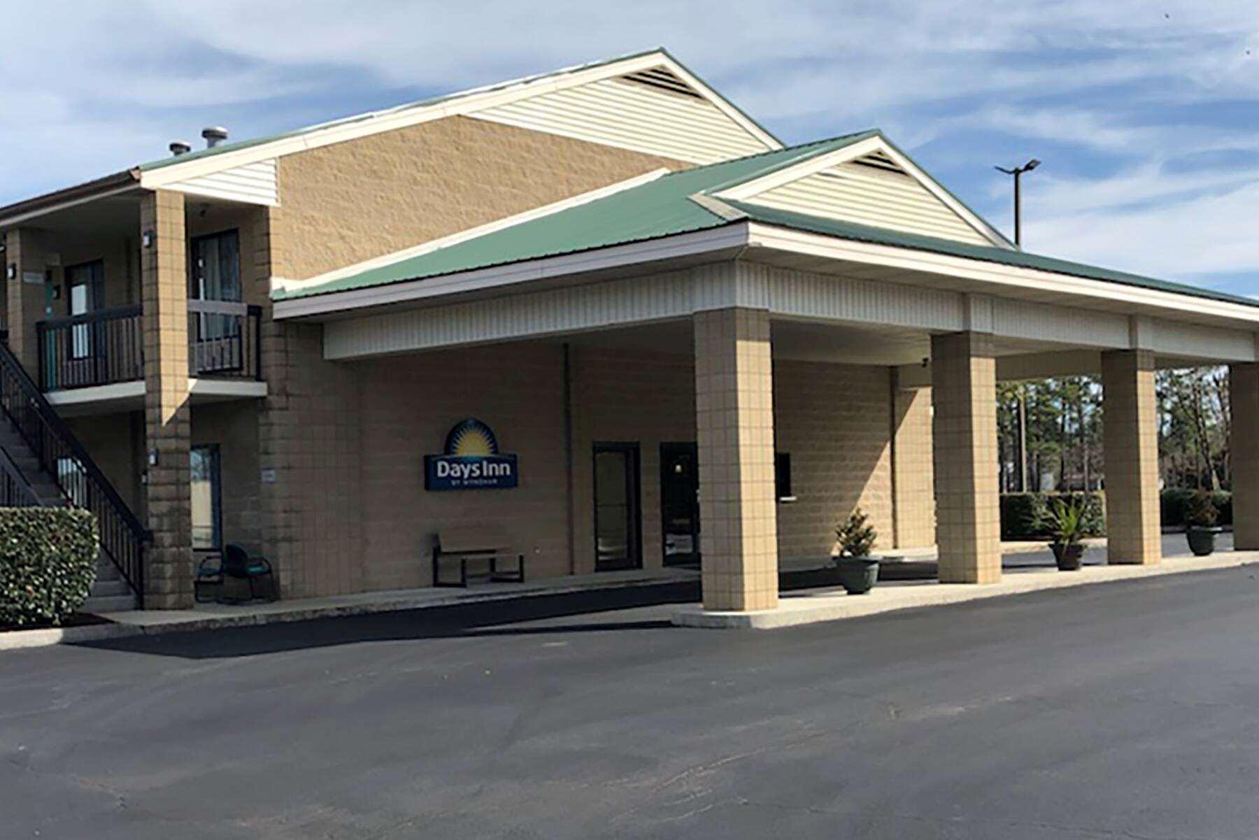 Days Inn By Wyndham Cape Carteret Near Emerald Isle Eksteriør bilde